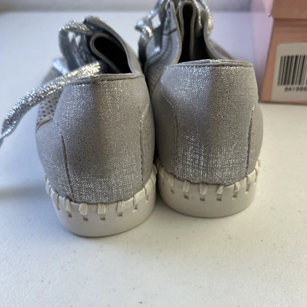 GC‎ Shoes Lex Shiny Silver Size 6  Sneaker Athletic Shoe